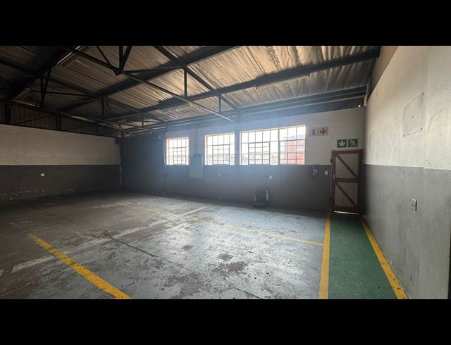 309M² WAREHOUSE TO LET IN HERMANSTAD