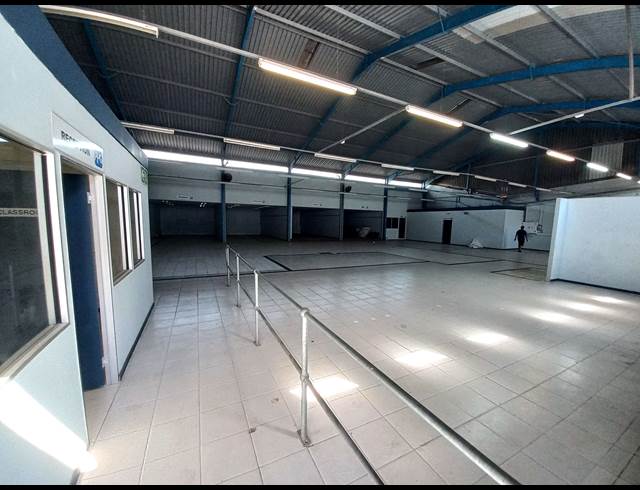 750M² WAREHOUSE TO LET IN WOODBROOK