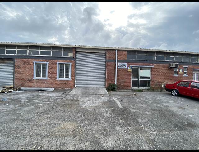 338M² FACTORY TO LET IN EPPING INDUSTRIAL