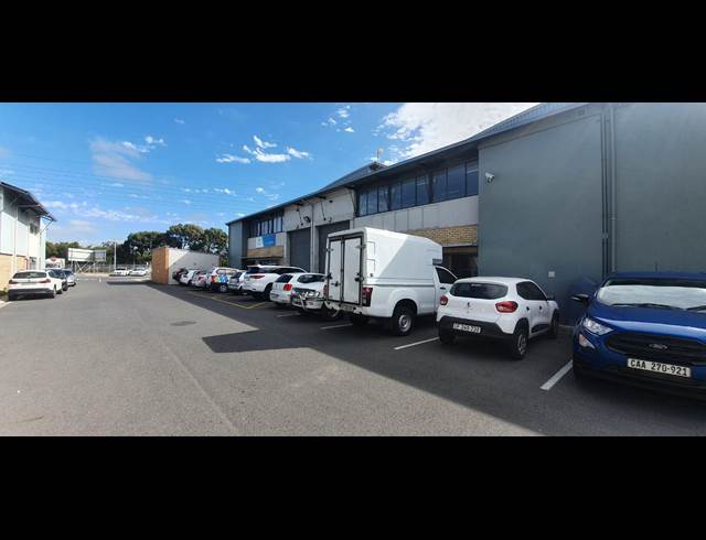 549M² WAREHOUSE TO LET IN AIRPORT INDUSTRIA