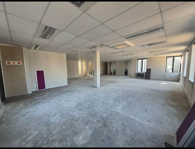 556M² OFFICE TO LET IN SANDTON CENTRAL