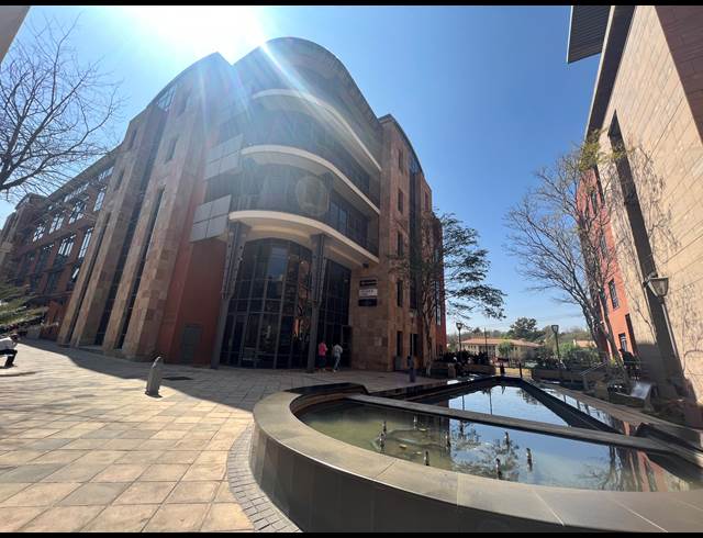 1,801M² OFFICE TO LET IN MELROSE ARCH