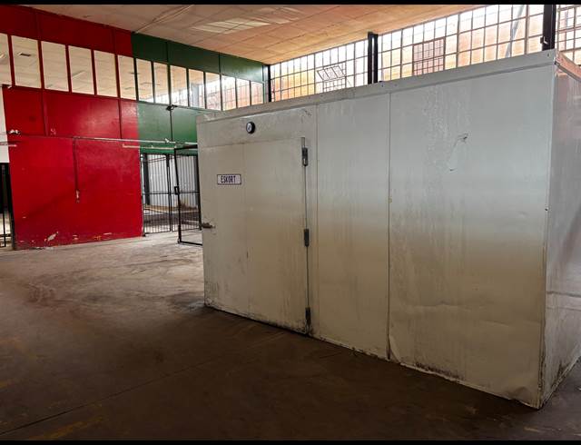760M² WAREHOUSE TO LET IN MARTINDALE