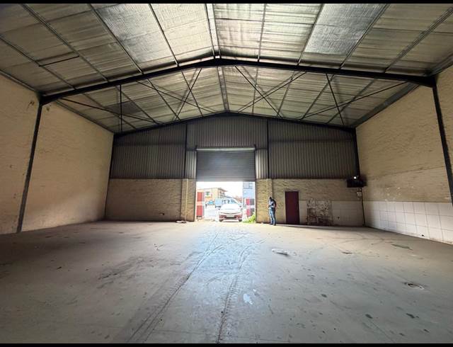 632M² WAREHOUSE TO LET IN CLAYVILLE