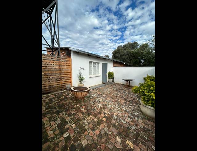 1 BEDROOM FLAT TO LET IN HARTBEESPOORT RURAL
