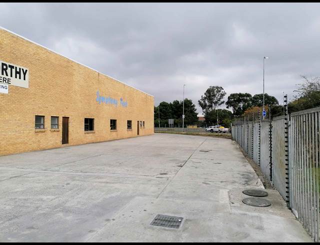532M² WAREHOUSE TO LET IN BELLVILLE SOUTH