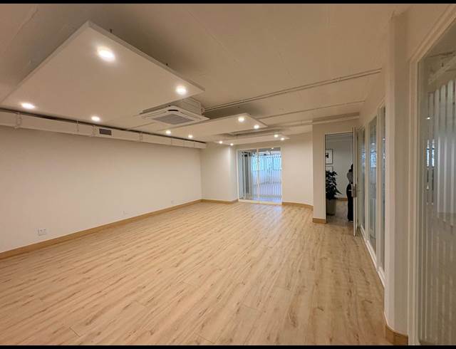 120M² OFFICE TO LET IN HALFWAY HOUSE