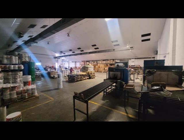 1,054M² WAREHOUSE TO LET IN ATLAS GARDENS