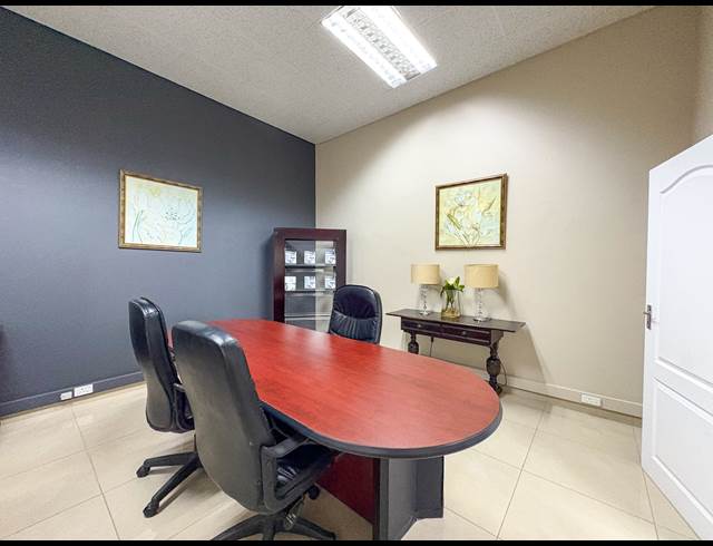 135M² OFFICE TO LET IN UMHLANGA CENTRAL