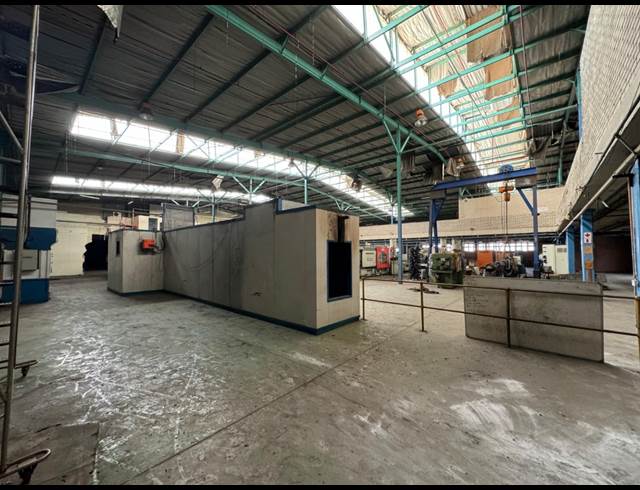 3,563M² WAREHOUSE TO LET IN INDUSTRIA WEST