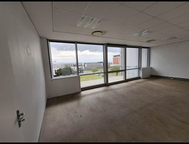 303M² OFFICE TO LET IN UMHLANGA RIDGE