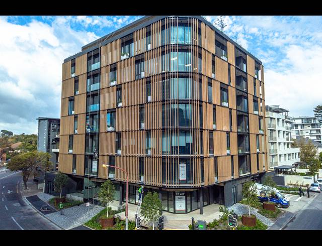1,371M² OFFICE TO LET IN CLAREMONT UPPER