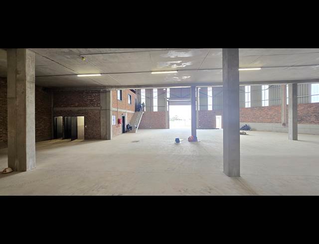 693M² WAREHOUSE TO LET IN LANSERIA