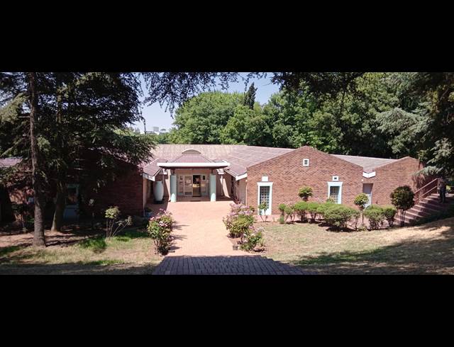 1,140M² OFFICE TO LET IN ORMONDE