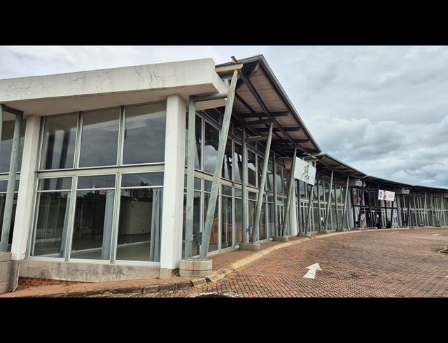 388M² RETAIL TO LET IN RIVERSIDE PARK