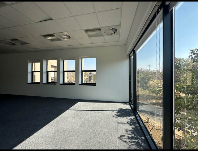 646M² OFFICE TO LET IN SANDTON CENTRAL