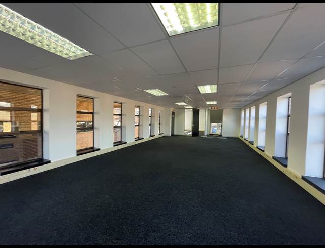 277M² OFFICE TO LET IN HURLINGHAM
