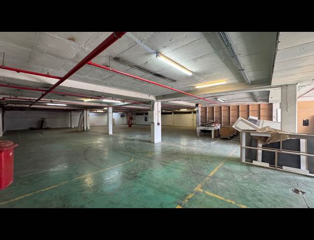 1,615M² WAREHOUSE TO LET IN KEW INDUSTRIAL