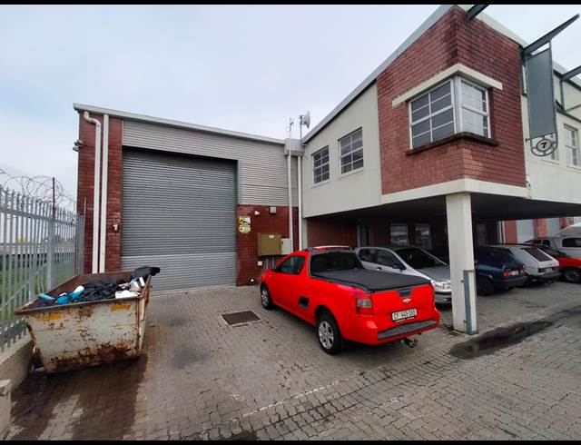 304M² FACTORY RENTED IN STIKLAND INDUSTRIAL