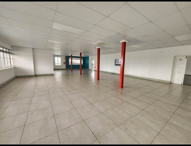 1,400M² WAREHOUSE TO LET IN PAARDEN EILAND