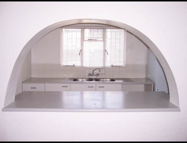 1 bed property to rent in KENILWORTH