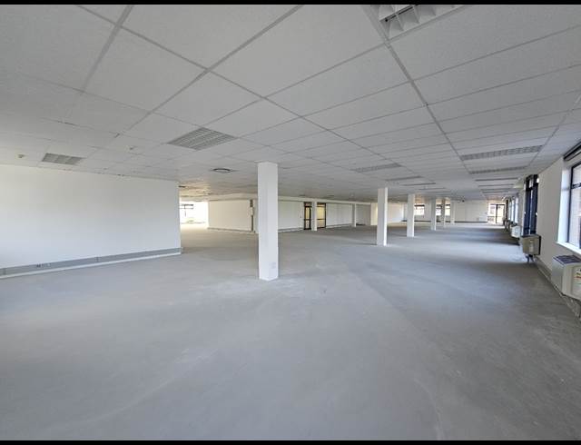 1,014M² OFFICE TO LET IN PLATTEKLOOF