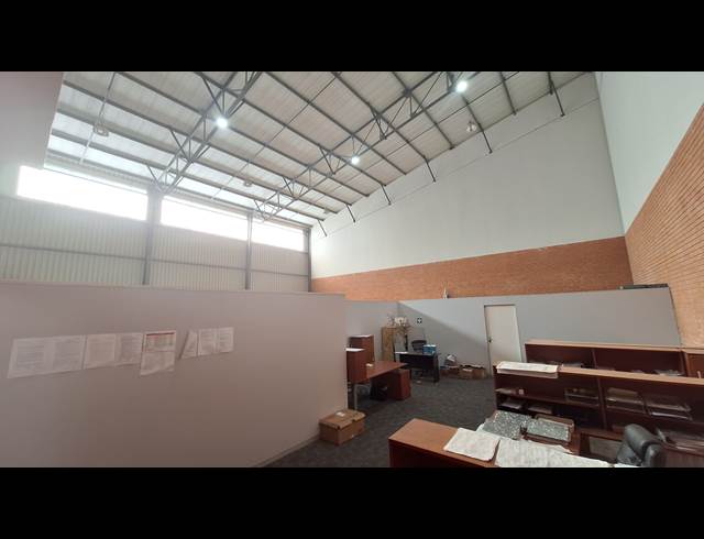 465M² WAREHOUSE TO LET IN COSMO BUSINESS PARK