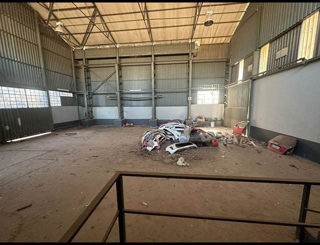 360M² WAREHOUSE TO LET IN MANUFACTA