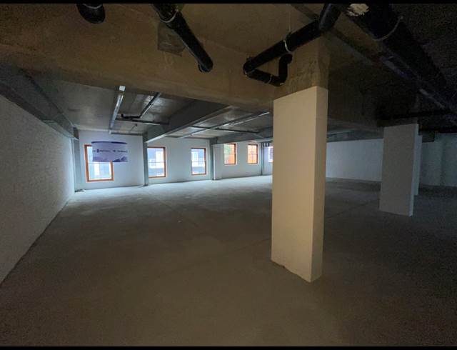 368M² OFFICE TO LET IN DE WATERKANT