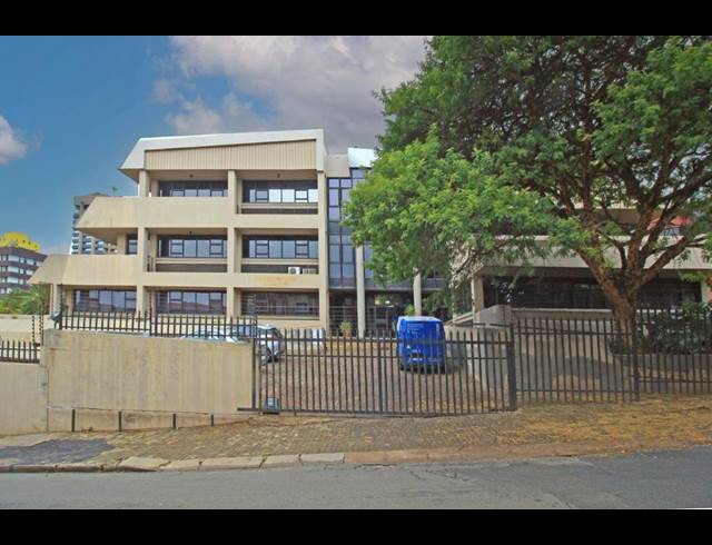 270M² BUSINESS TO LET IN SUNNYSIDE