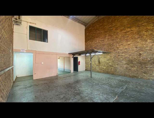 177M² WAREHOUSE TO LET IN HENNOPSPARK INDUSTRIAL