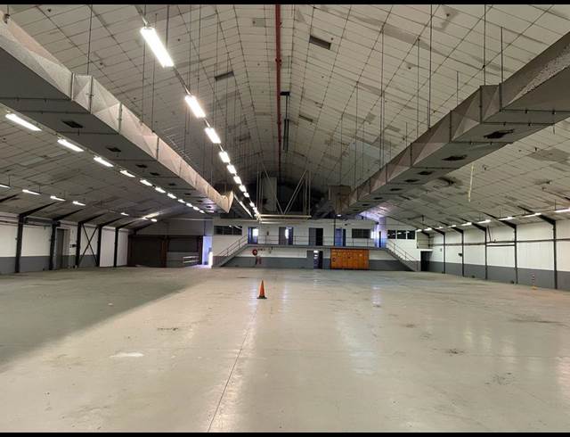 2,800M² WAREHOUSE TO LET IN BELLVILLE SOUTH