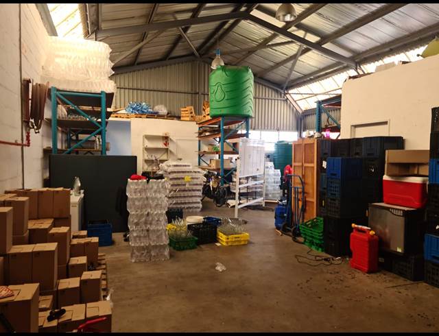 160M² WAREHOUSE TO LET IN RETREAT