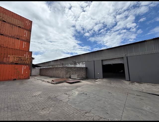 2,500M² WAREHOUSE TO LET IN CLAIRWOOD
