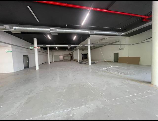 860M² OFFICE TO LET IN CLAREMONT UPPER