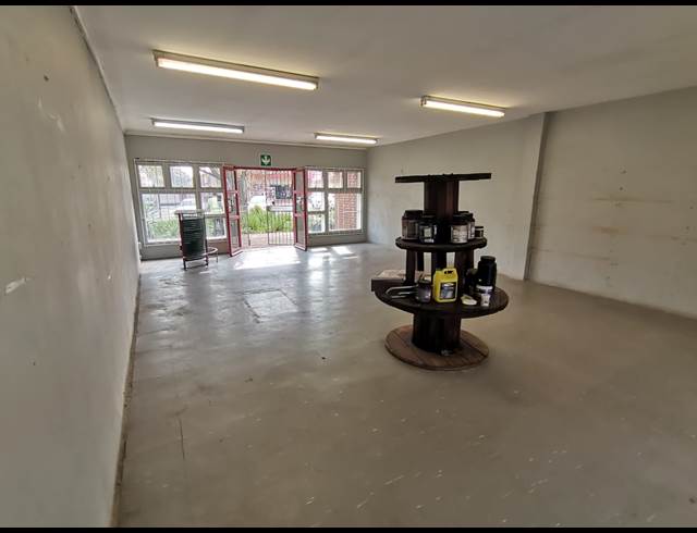 65M² RETAIL TO LET IN VALHALLA