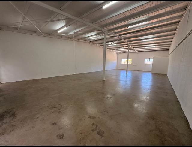 200M² WAREHOUSE TO LET IN MALMESBURY INDUSTRIA