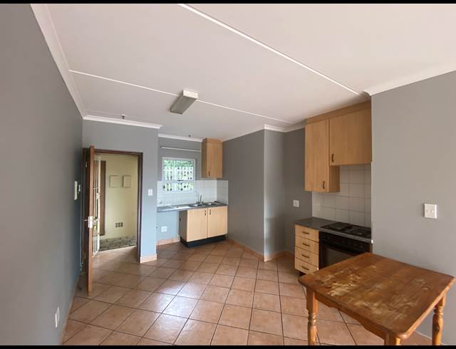2 BEDROOM APARTMENT RENTED IN BRYANSTON