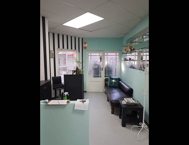 Business property to rent in WORCESTER CENTRAL