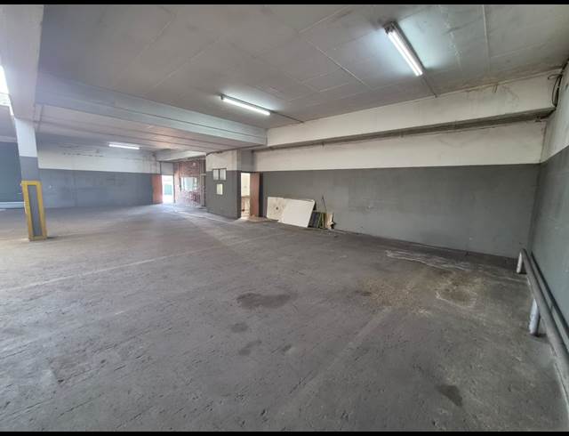 650M² WAREHOUSE TO LET IN WADEVILLE