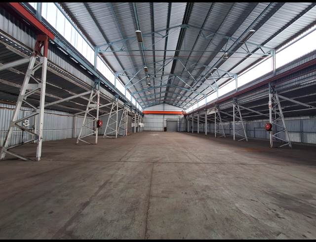 2,563M² WAREHOUSE TO LET IN WOODBROOK