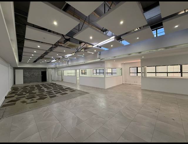325M² OFFICE TO LET IN FERNDALE
