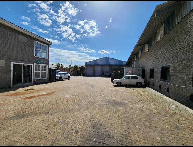 3,260M² WAREHOUSE TO LET IN KILLARNEY GARDENS