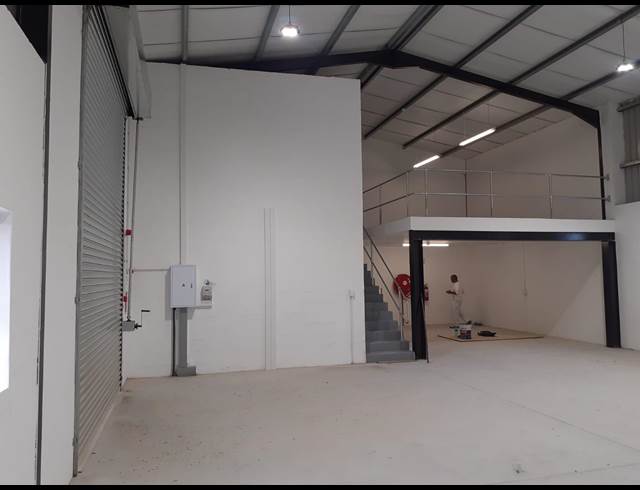 221M² WAREHOUSE TO LET IN RIVERGATE