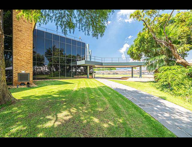 7,892M² WAREHOUSE TO LET IN RANDJESPARK