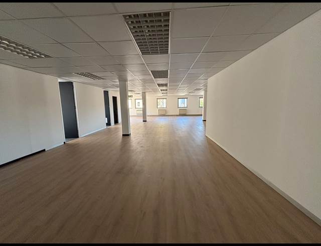 254M² OFFICE TO LET IN TYGER VALLEY