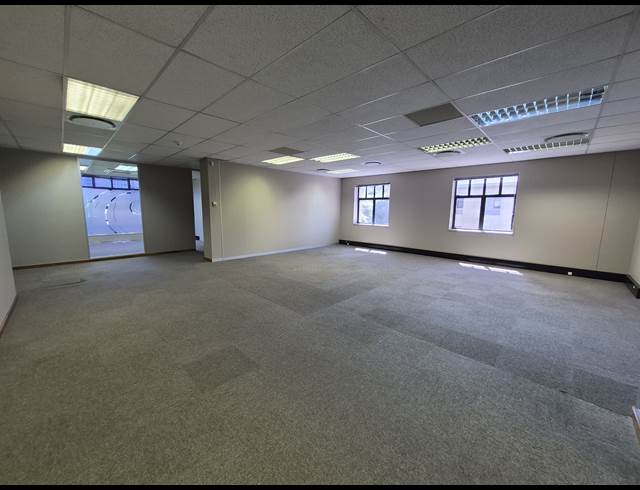515M² OFFICE TO LET IN SANDTON CENTRAL