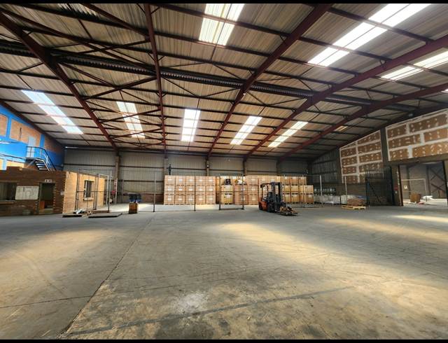 8,000M² WAREHOUSE TO LET IN JUPITER