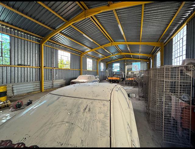 186M² WAREHOUSE TO LET IN STORMILL