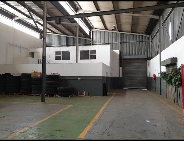440M² WAREHOUSE RENTED IN WADEVILLE